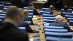 Депутатите приеха окончателно промените в данъчните закони