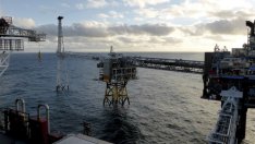 Как лидерът в борбата срещу климатичните промени печели от петрол