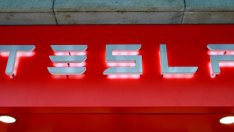 Проектите на Tesla ѝ докараха висока загуба