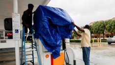 Защо ураганите стават все по-яростни и скъпи?