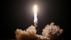 Сателити на ESA и SpaceX избегнаха удар в Космоса на косъм