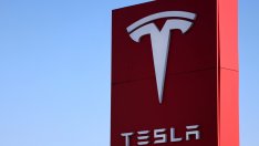 ФБР създаде работна група за разследване на атаките срещу Tesla