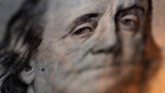 Доларът продължи да губи позиции спрямо основните валути