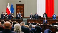 Полша отново се конфронтира с ЕС - сега в областта на цифровите технологии