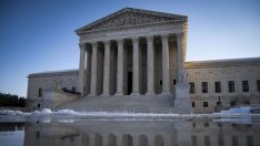 Съдът блокира закона на Байдън за задължителна ваксинация в големите компании