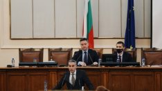 Управляващите поискаха оставката на Иван Гешев в парламента