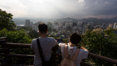 Растежът на южнокорейската икономика се сви до едногодишно дъно