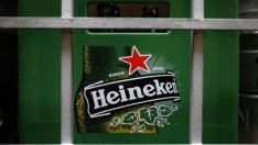 Слабите продажби в Европа натежаха върху очакваната годишна печалба на Heineken