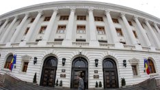 Румъния отклонява поглед от икономиката в най-неподходящото време