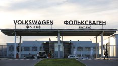 Volkswagen води разговори за продажбата на завод в Русия