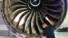 Рекордната загуба на Rolls-Royce поставя компанията пред трудни избори