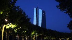 ЕЦБ започва основен преглед на водещата си програма за борба с коронакризата