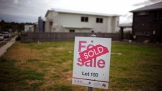 Австралия оказва все по-голям натиск върху чуждите инвеститори в имоти