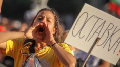 Коларова: Като падне правителството, кой ще дойде на власт?