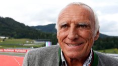 Red Bull раздели управлението между няколко души след смъртта на съоснователя си