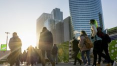 Безработицата във Франция се върна на 14-годишното си дъно