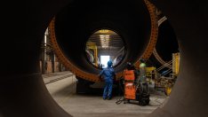 Подобрените оценки в промишлеността засилват оптимизма на бизнеса през април