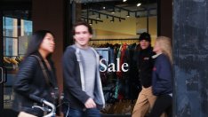 Световната икономика се намира в крехко равновесие