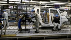 Nissan свива производството в свой завод в Япония заради проблем с доставките