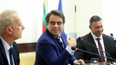 За 4 години данъчните са отписали 10 млрд. лв. несъбрани налози