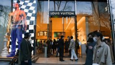 Louis Vuitton вдига цените си заради производствените разходи