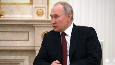 Путин посети Мариупол в изненадваща обиколка на окупирани територии в Украйна