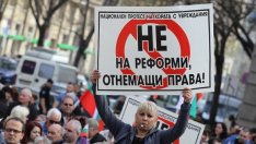 Ще има месечна парична помощ за навършилите пълнолетие хора с увреждания