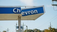 Загърбва ли Chevron шистовата индустрия, за да се разшири в Близкия изток?