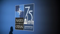 Трудният юбилей на НАТО