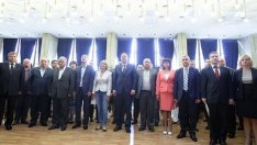 БСП откри кампанията си скромно, дарява пари за Мизия