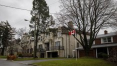 Имотите в Канада поевтиняха най-рязко от поне 17 години