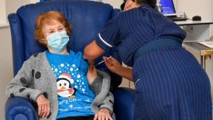 Великобритания започна имунизационната кампания срещу Covid-19