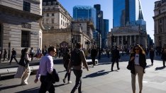 Английската централна банка запази лихвите без промяна с надеждата за траен мир в Иран
