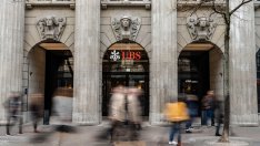 UBS е съвсем близо до придобиване на Credit Suisse