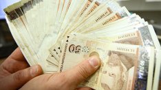 Правителството предлага минималната заплата да стане 1077 лева от 2025 г.