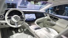 В битката за автономните коли автомобилните концерни имат едно важно предимство