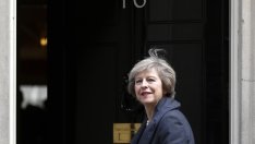 Тереза Мей може и да не чака гласуване в парламента, за да действа за Brexit