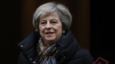 Ден след срещата с Доналд Тръмп Тереза Мей отива на посещение в Турция