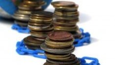 Защо Испания ще се размине с фалит, а Гърция – не?