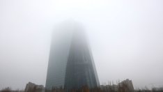 Централните банки се движат бавно през мъглата на търговските войни на Тръмп