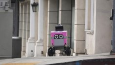 Пандемията кара китайските гиганти да пускат повече роботи куриери