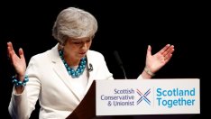 Мей иска да отвори отново преговорите за Brexit в опит да спечели опозицията