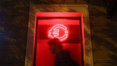 Доколко застрашена е европейската парична автономия от стейбълкойните?