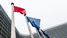 Митата на САЩ привличат вниманието, докато ЕС и Китай са в тих сблъсък