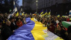 Мирно шествие в подкрепа на Украйна преминава през центъра на София