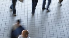 Заявленията за помощи за безработица в САЩ нараснаха по-силно от очакванията