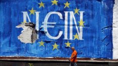 Беноа Кьоре: Трябва ни решение за гръцките дългове до 15 юни