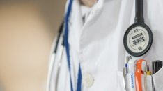 Над 70 на сто от завършващите студенти медици се насочват към чужбина