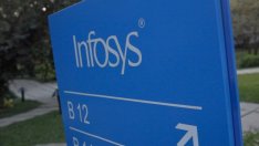 Infosys повиши ръста на очакваните си годишни приходи до 12%
