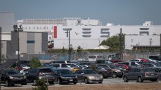 Екоорганизация съди Tesla заради опасни химикали от завода в Калифорния